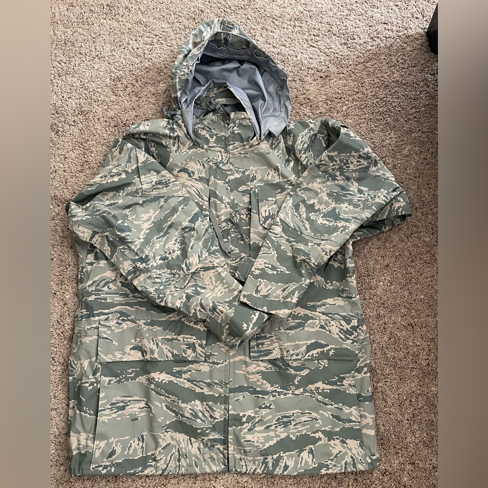 NWOT Men's Camouflage Field Jacket with Hood